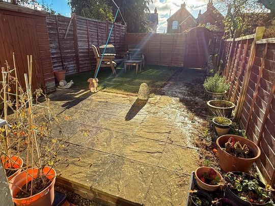 2 bedroom terraced house to rent - Photo 1