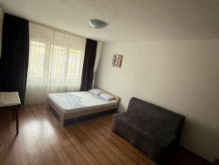 Vitan auchan aleea lacramioarei etaj 3 - Fotografie 2