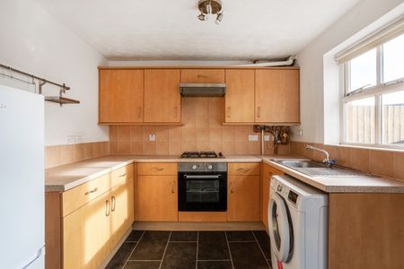 4 bedroom terraced house to rent - Photo 4