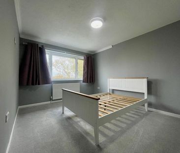 4 bedroom detached house to rent - Photo 3