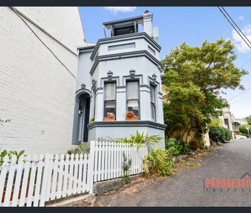 Quaint Home in Waterside Location - Photo 3