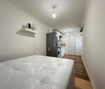 Studio to rent - Photo 4