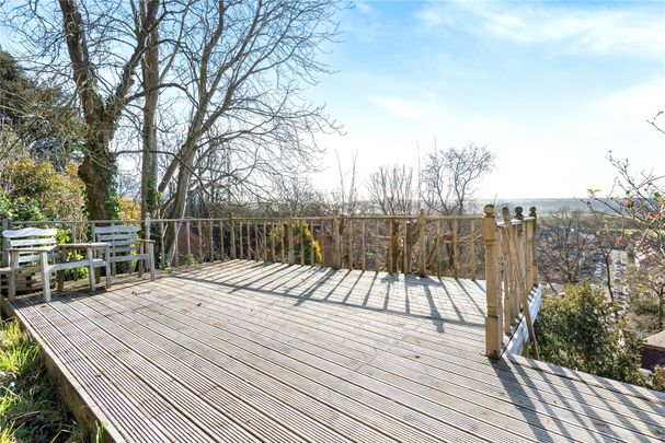 4 bedroom detached house to rent - Photo 1