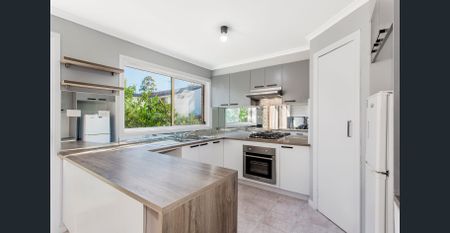 Modern Home Near Monash University - Photo 2