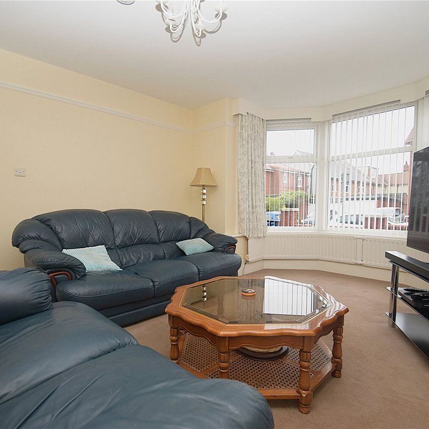 2 bed apartment to rent in Devonshire Drive GFF, Scarborough, YO12 - Photo 1