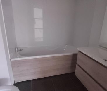 Location Appartement 3 pièces 61m² LOMME 59160 - Photo 5