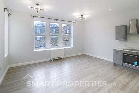2 bedroom apartment to rent - Photo 2