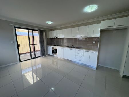 Modern 2-Bedroom Granny Flat in Prime St Marys Location - Photo 3