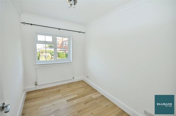 Moss Hall Grove, N12, London - Photo 1
