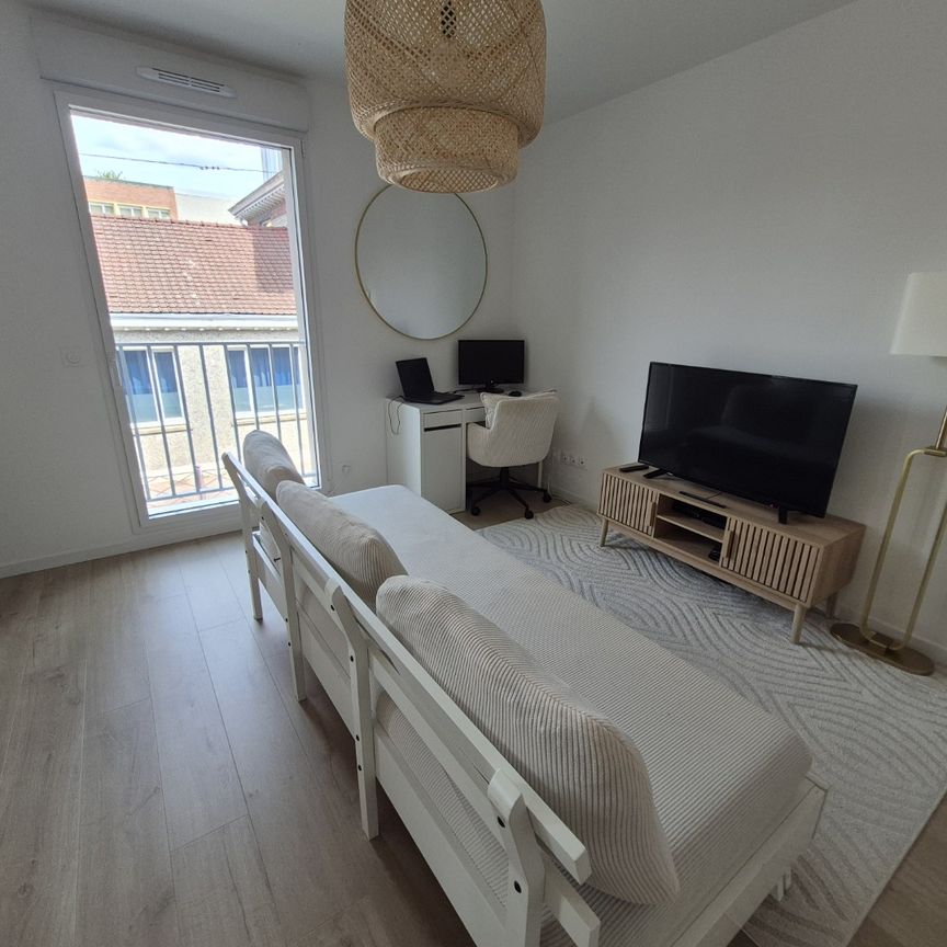 Location Appartement 2 pièces 44m² LILLE 59160 - Photo 1