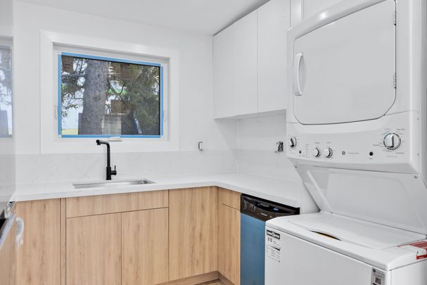 For Lease - 598 Kirkwood Avenue Unit# 1, Westboro - Hampton Park, Ontario - Photo 1