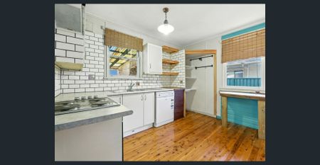 Charming 3-Bedroom Home in the Heart of Hobartville! - Photo 2