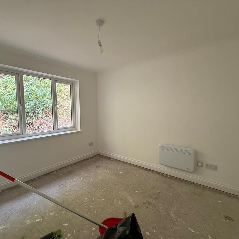 2 bedroom detached bungalow to rent - Photo 1