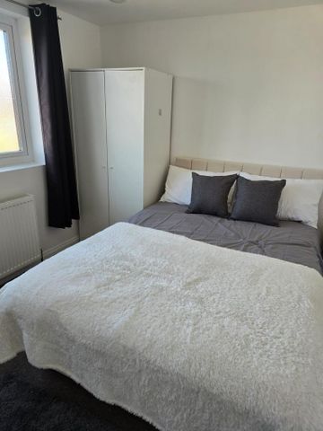 1 bedroom in a house share to rent - Photo 4