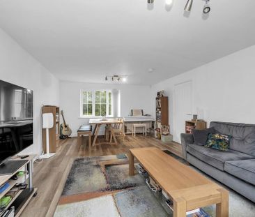5 bedroom detached house to rent - Photo 2