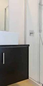 Spotless 4 bedroom! - Photo 3