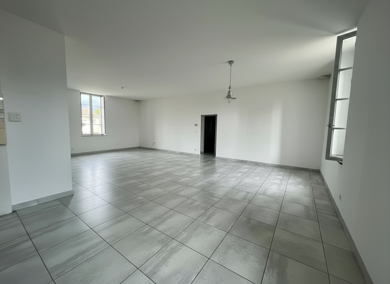 Location Appartement 4 pièces 132m² NARBONNE 11100 - Photo 1