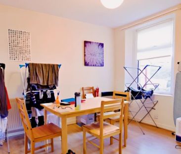 2 Bed 1 Bath - Photo 3