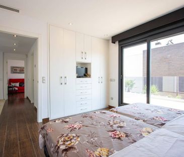 5 room luxury Villa for rent in Torrevieja, Spain - Photo 5