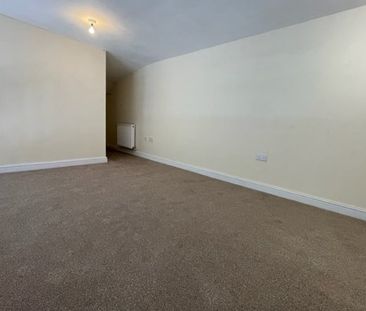 Elizabeth Court - Photo 4