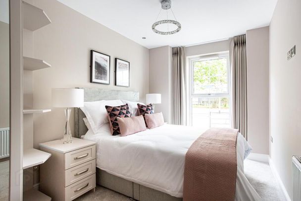 Lesley Park Royal, 1 Rosepark Gardens, Belfast, BT5 7LW - Photo 1