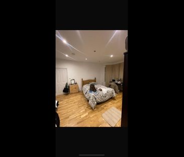 Room in a Shared House, New River Crescent, N13 - Photo 2