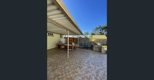 What a fantastic opportunity to make this valuable piece real estate your own in this select area of Sunnybank - Photo 1