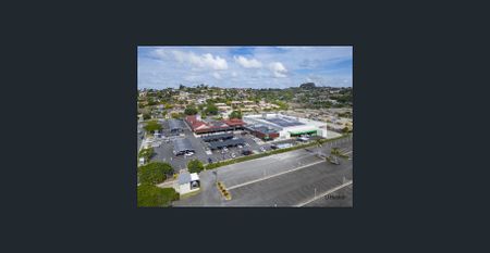 Duplex in Prime Banora Point Location - Photo 4