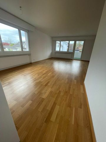 moderne 3.5 Zimmer-Wohnung zu vermieten - Photo 4