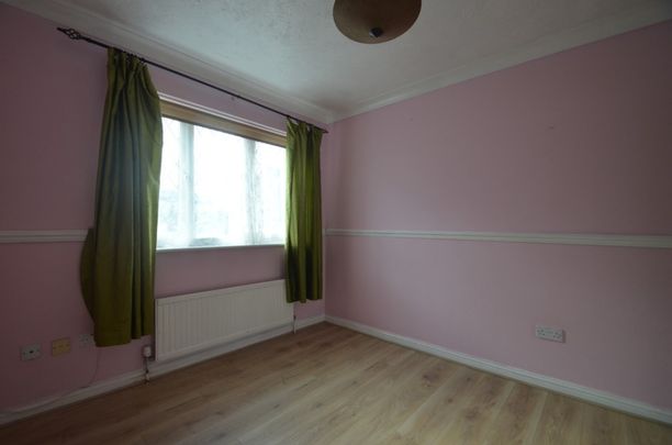3 bedroom Property to rent - Photo 1