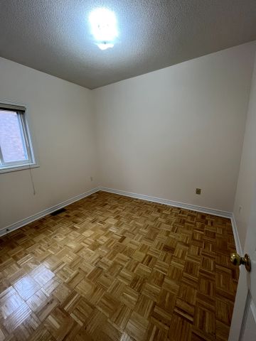 For Lease - 9 Denim Drive, Brampton, Ontario - Photo 5