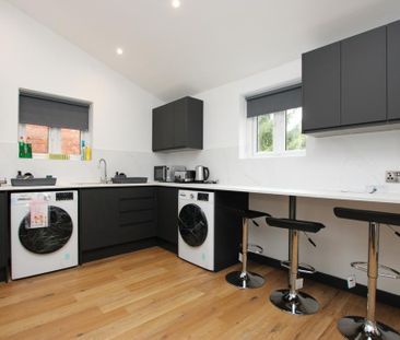 1 bedroom in a house share to rent - Photo 4