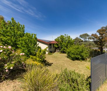 Stunning Three Bedroom Family Home with Pool, Solar and Large Garde... - Photo 3