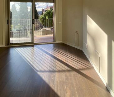 Piso de alquiler en Carrer de Lepant, 19, La Serreta - Photo 2