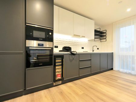 Flat to rent on - Photo 3