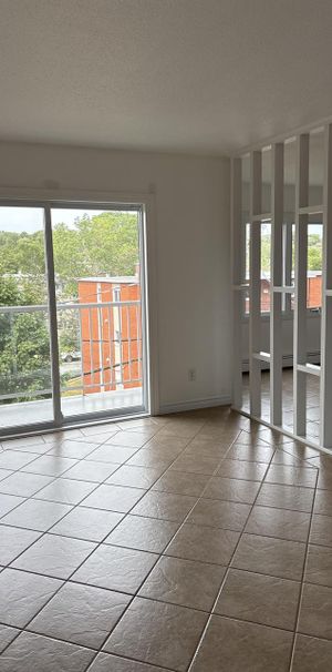 Immeuble - 1765 Rue Des Boisés Appartement 4 ½ à Louer – Sherbrooke Secteur Mont-Bellevue - Photo 1