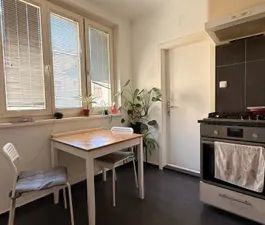 Helles Zimmer in Studenten-WG direkt bei der U1 - all-in - Foto 3