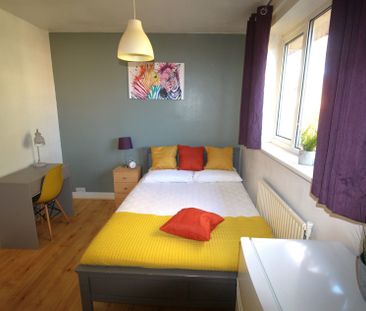10 Staunton Court, Lincoln, Lincolnshire, LN1 1TN - Photo 1