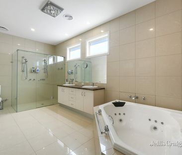 5 Treeby Boulevard, Mordialloc - Photo 4