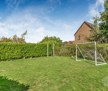 4 bedroom detached house to rent - Photo 1