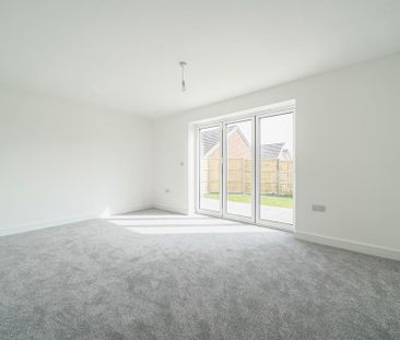 3 bedroom detached house to rent - Photo 2