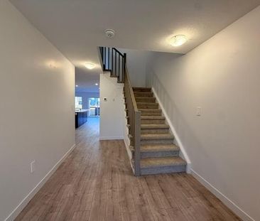 For Lease - 24 Oak Forest Common Crescent, Cambridge, Ontario - Photo 6