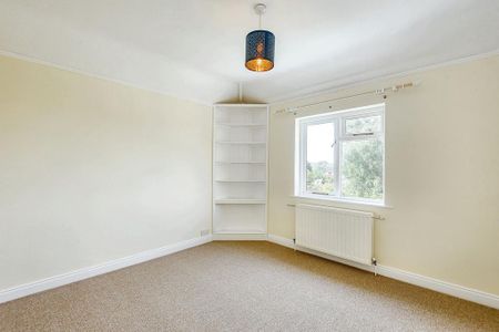 3 bedroom detached house to rent - Photo 4
