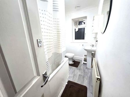 2 bedroom maisonette to rent - Photo 3