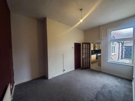 2 bedroom terraced house to rent - Photo 1