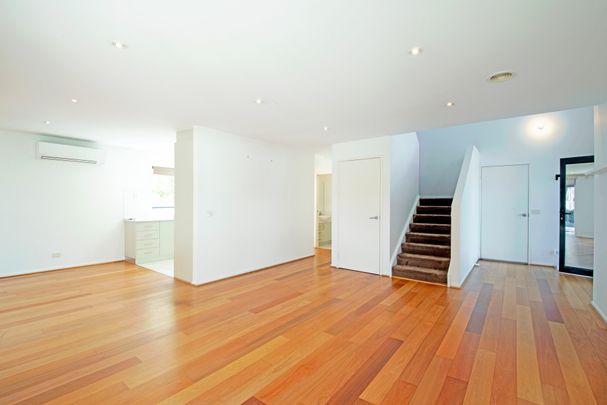 Stunning 2 Storey Townhouse - Photo 1