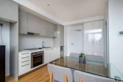 City Life Made So Easy! - Photo 2