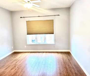 For Lease - 1076 Broughton Lane, Newmarket, Ontario - Photo 2