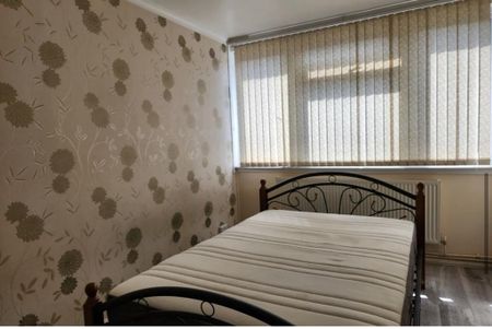 3 bedroom maisonette to rent - Photo 3