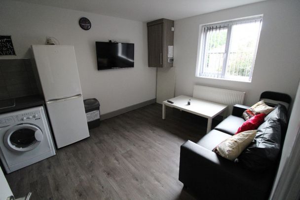 Marsh Lane Flat,, PRESTON, Lancashire PR1 8NL - Photo 1